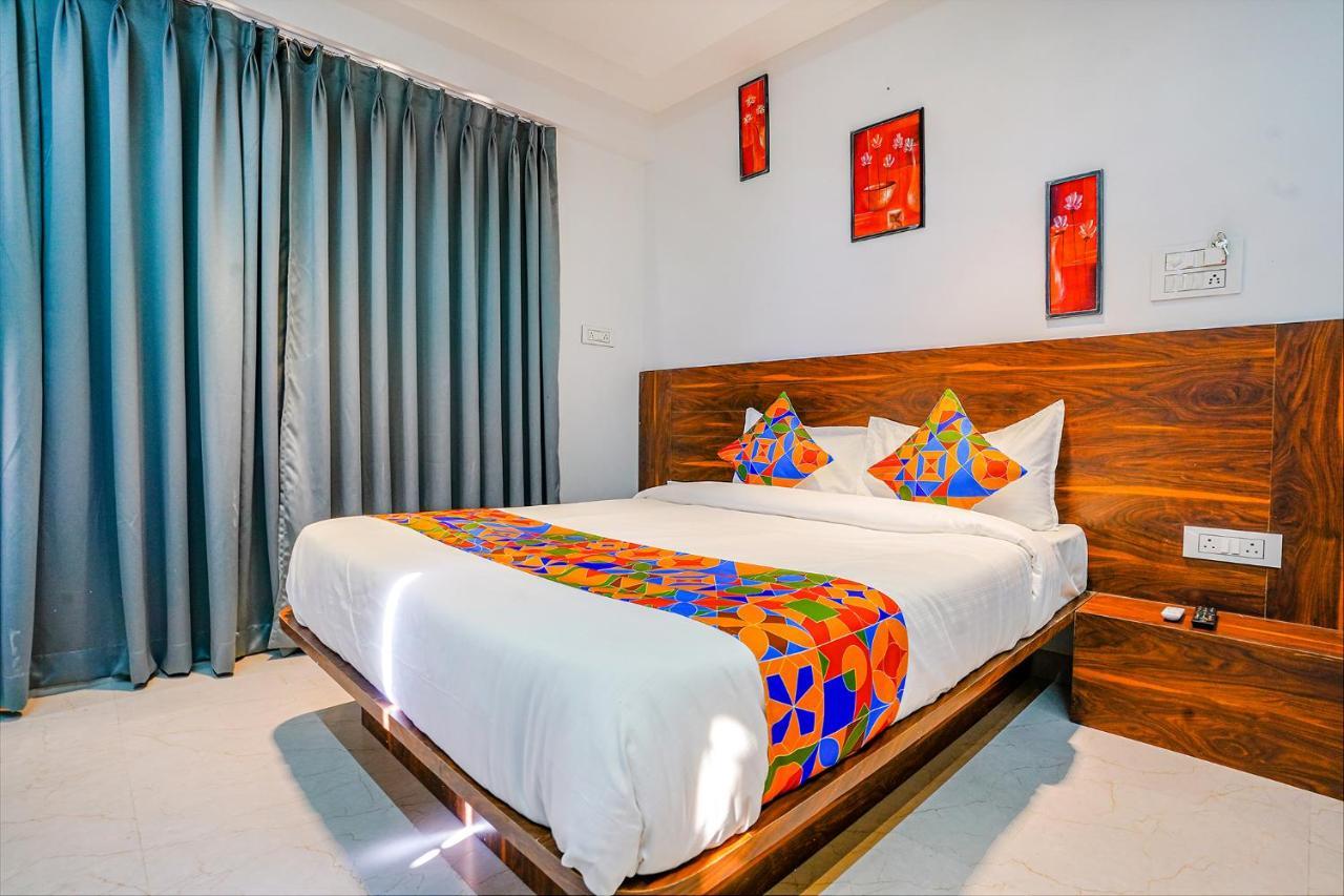 Fabhotel Crystal Inn - Nr Suvarndeep Chowk Pimpri-Chinchwad Exterior photo